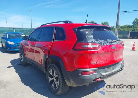 2017 Jeep Cherokee Trailhawk 4X4 from USA, damaged, VIN 1C4PJMBS7HW621388